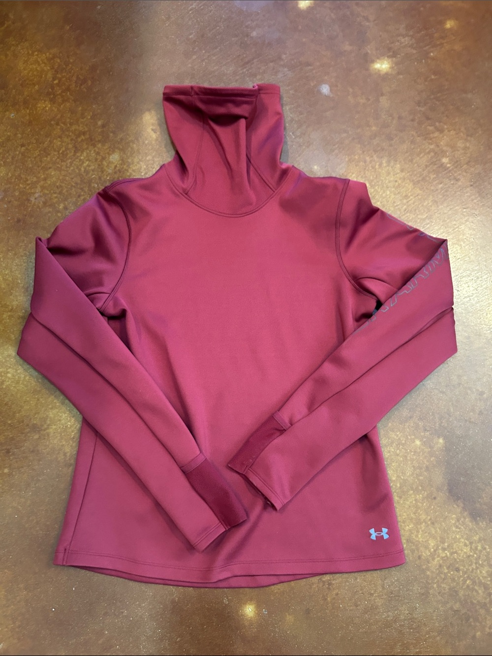 Under Armour Burgundy Hooded Performance Pullover Fitted Run Size M